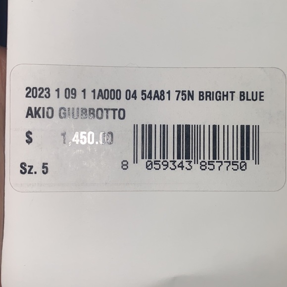 (BRAND NEW AND AUTHENTIC) MONCLER PUFFER - Picture 6 of 6